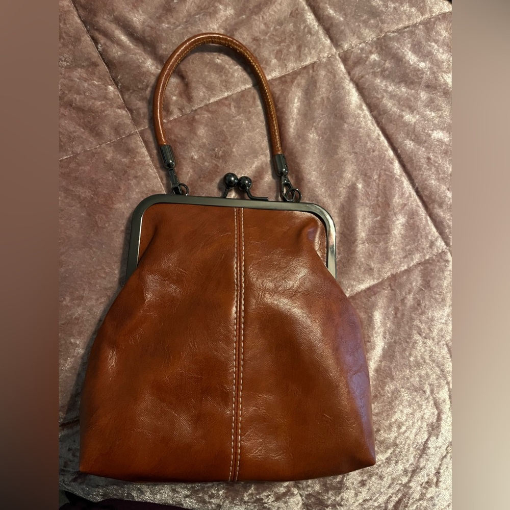 Kisslock crossbody